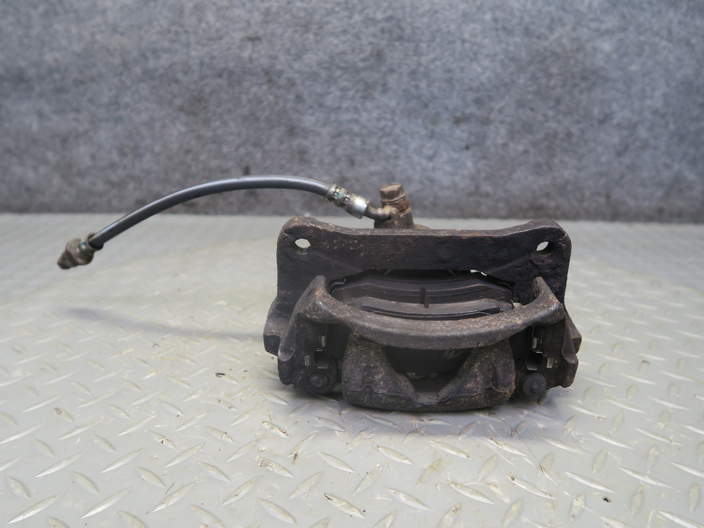2003-2009 Lexus UZJ120L GX470 AWD Rear Left & Right Brake Caliper Set of 2