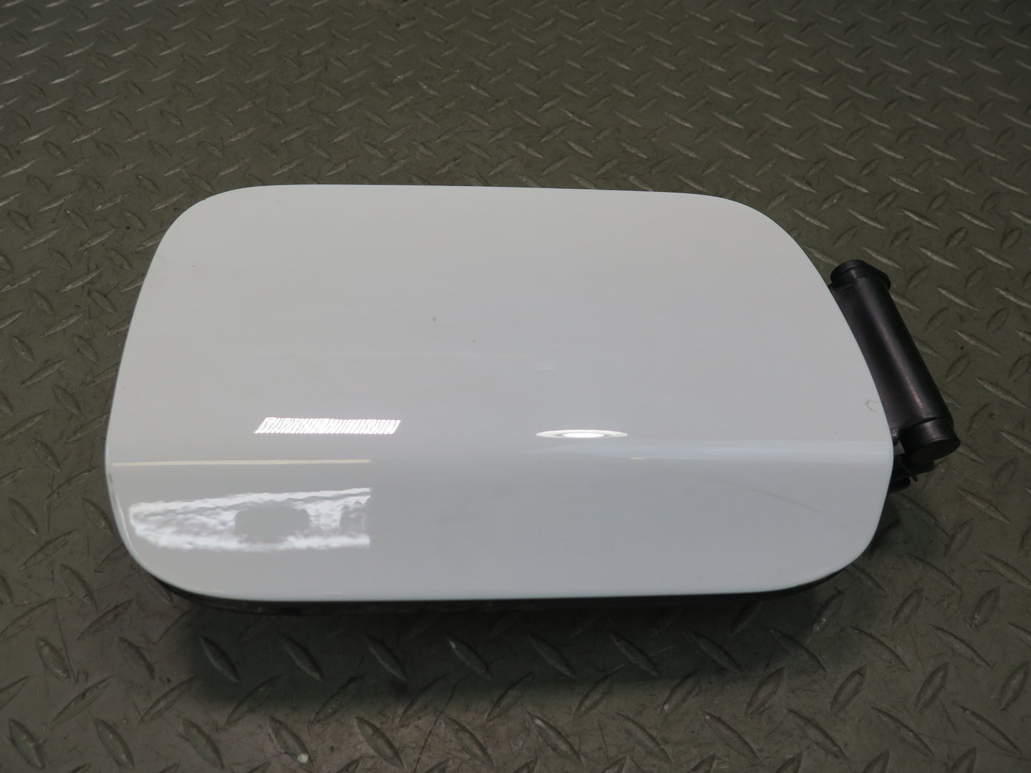 11-16 BMW F10 528i 535i 550i Gas Fuel Filler Lid Door Alpine White 7218336 OEM
