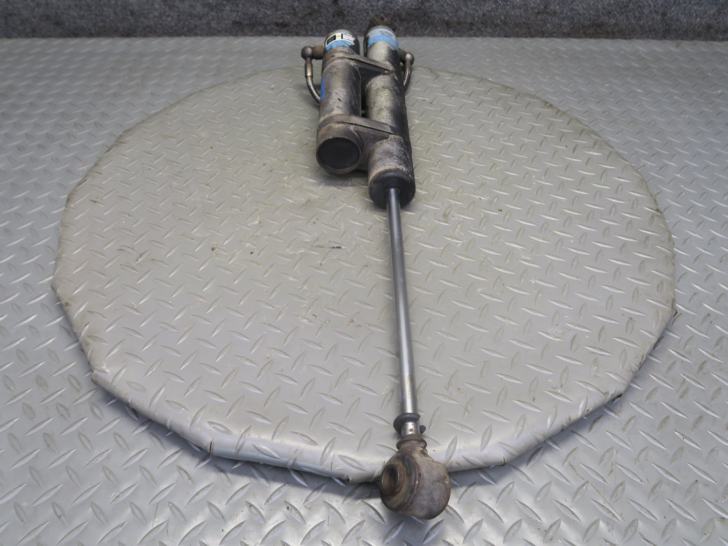 2003-2009 Hummer H2 Rear Left & Right Side Strut Shock Absorber Bilstein B8
