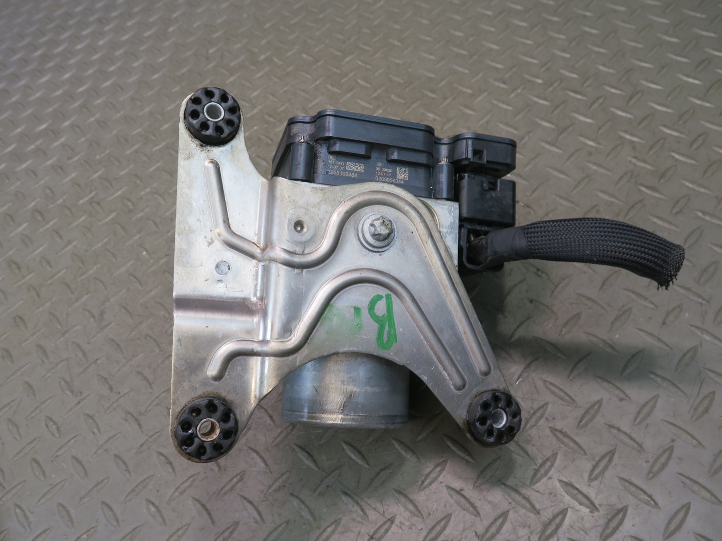 11-16 BMW F10 550iX Anti Lock Brake ABS Pump Module 6853400 OEM