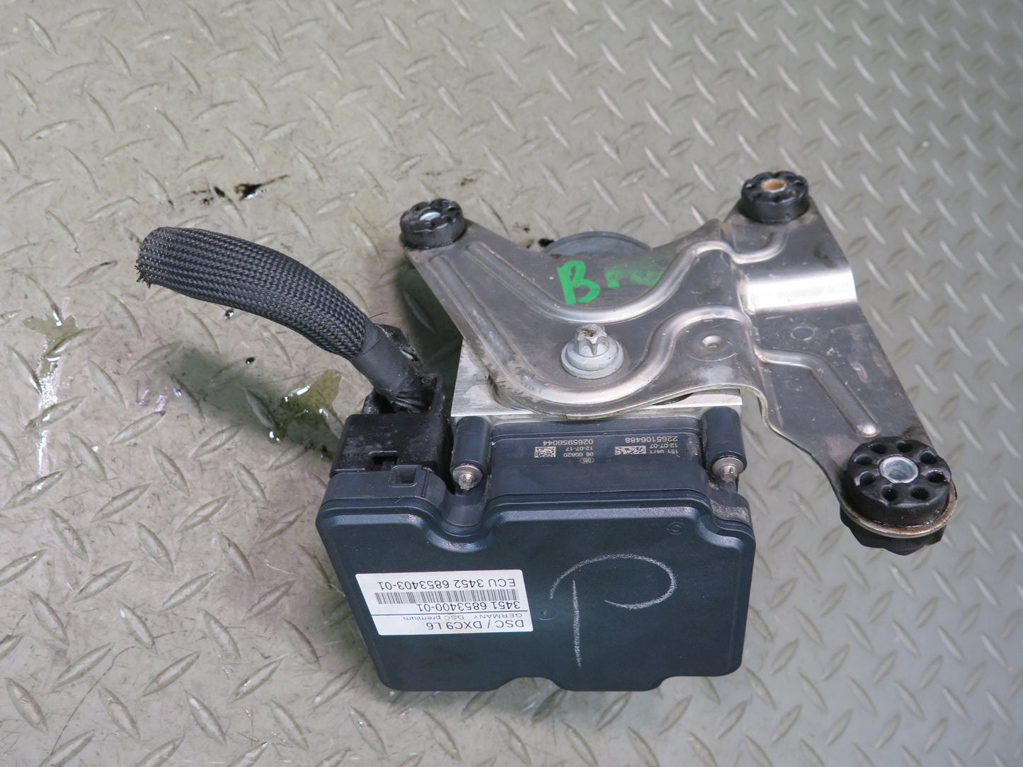 11-16 BMW F10 550iX Anti Lock Brake ABS Pump Module 6853400 OEM