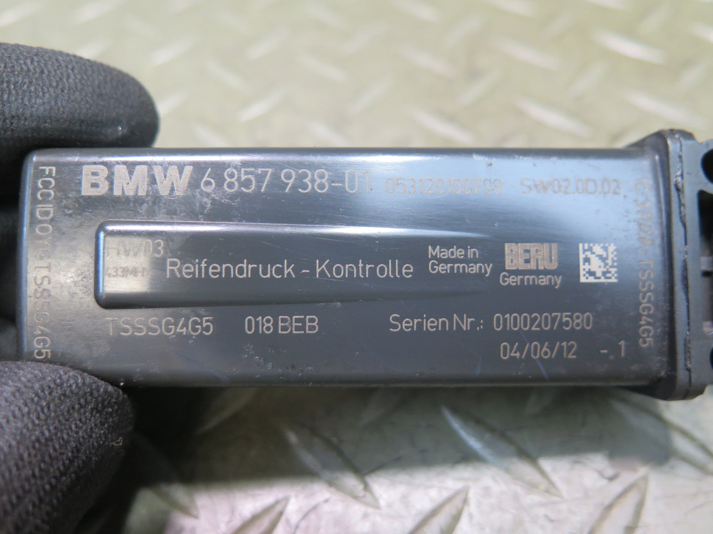 11-16 BMW F10 550iX TPMS RDC Tire Pressure Monitor Sensor 6857938 OEM