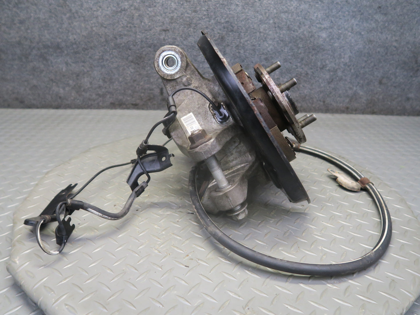 15-23 Lexus GSC16L RC350 RC300 Rear Left Spindle Knuckle Wheel Hub w Cable OEM