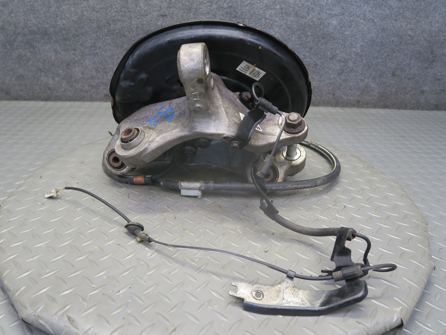 15-23 Lexus GSC16L RC350 RC300 Rear Left Spindle Knuckle Wheel Hub w Cable OEM