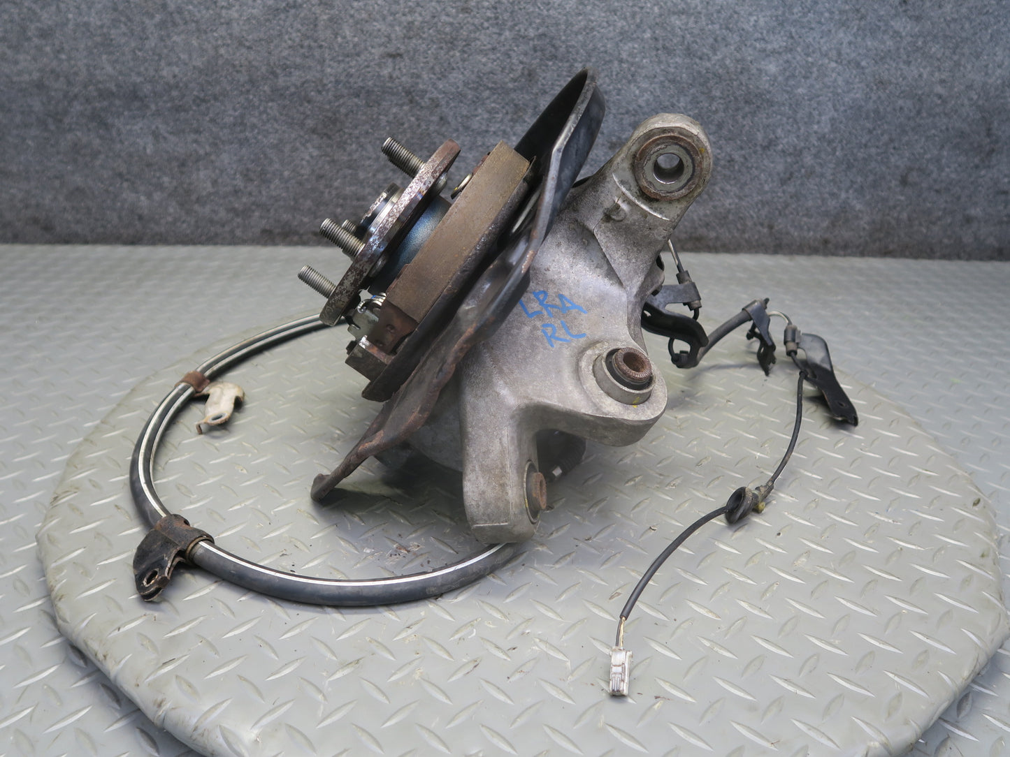 15-23 Lexus GSC16L RC350 RC300 Rear Left Spindle Knuckle Wheel Hub w Cable OEM