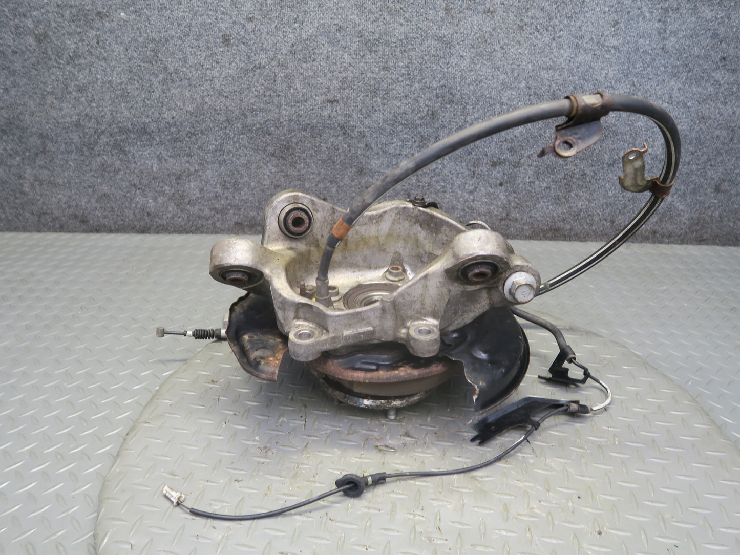 15-23 Lexus GSC16L RC350 RC300 Rear Left Spindle Knuckle Wheel Hub w Cable OEM