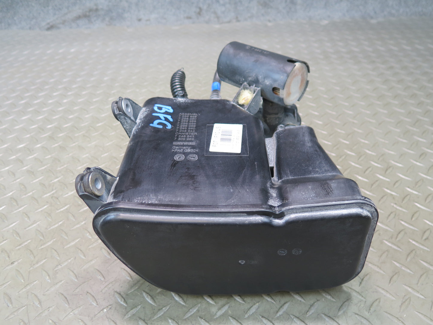 11-13 BMW F10 550iX Fuel Vapor Charcoal Canister w Dust Filter Assembly OEM