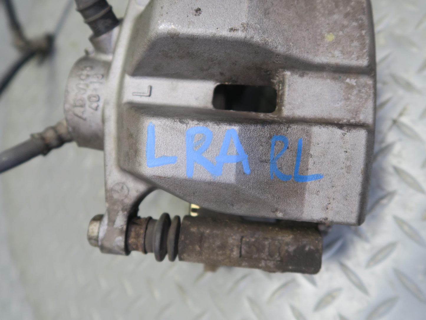 15-18 Lexus GSC16L RC350 RC300 Rear Left & Right Brake Caliper Set of 2 OEM