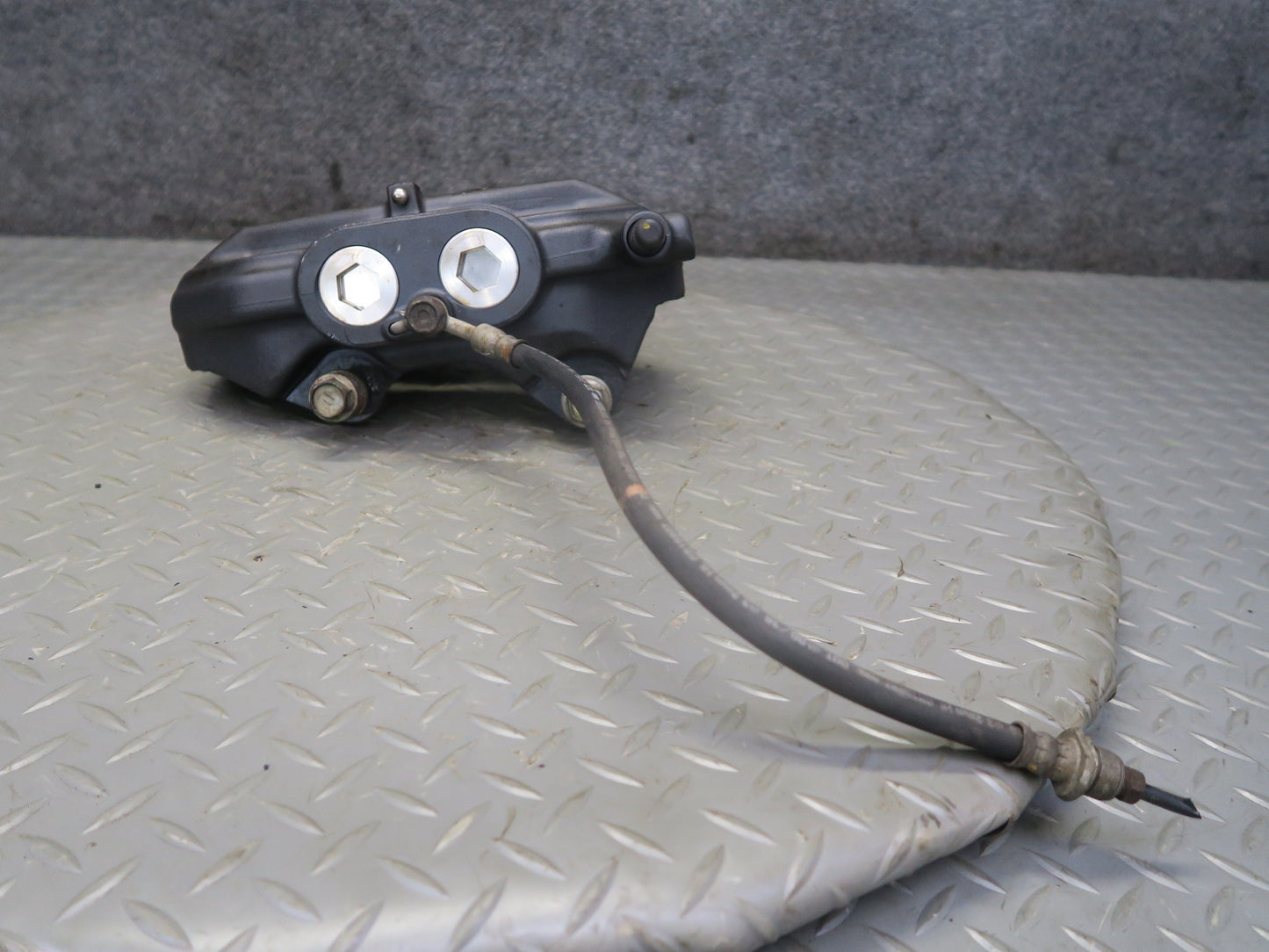 15-25 Lexus GSC16L RC350 RC300 AWD Front Left & Right Brake Caliper Set 76K OEM