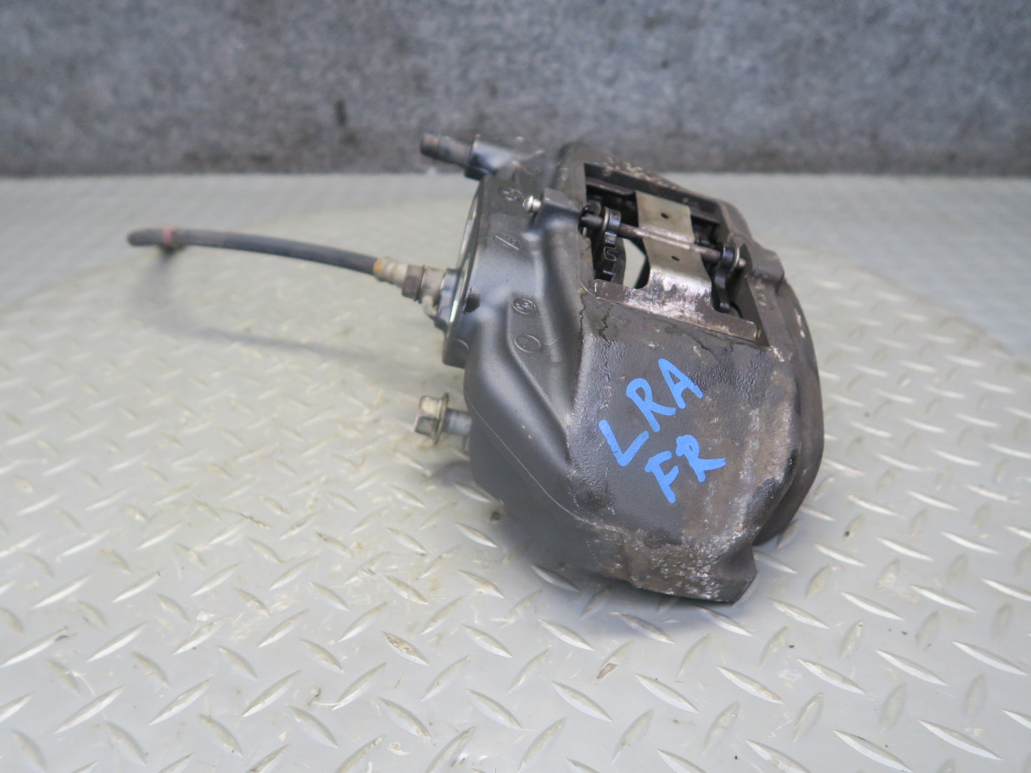 15-25 Lexus GSC16L RC350 RC300 AWD Front Left & Right Brake Caliper Set 76K OEM