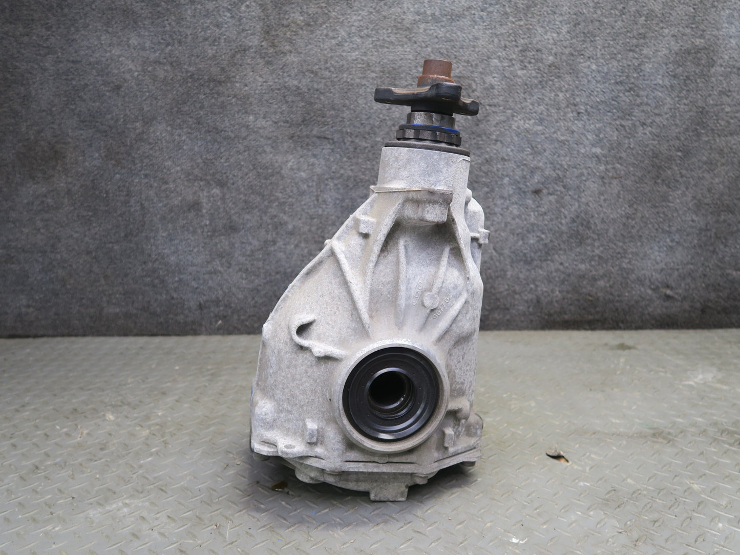 11-13 BMW F07 F10 550i 550iX Rear Differential Carrier 3.08 Ratio 87k Miles OEM
