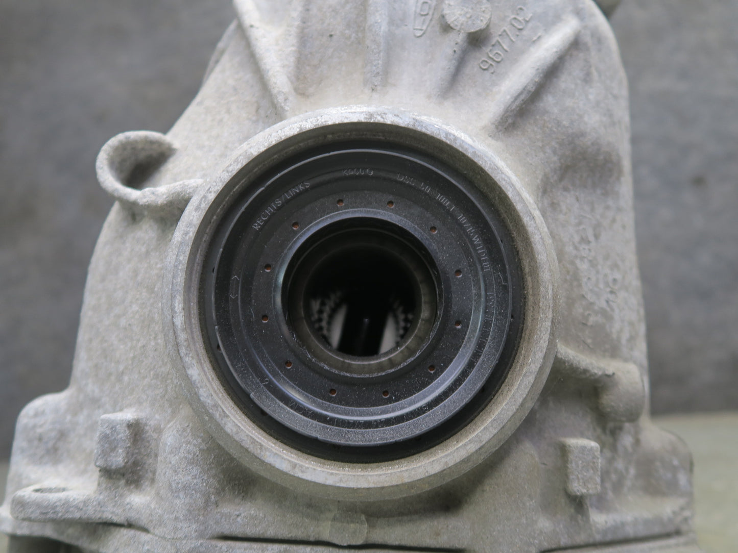 11-13 BMW F07 F10 550i 550iX Rear Differential Carrier 3.08 Ratio 87k Miles OEM
