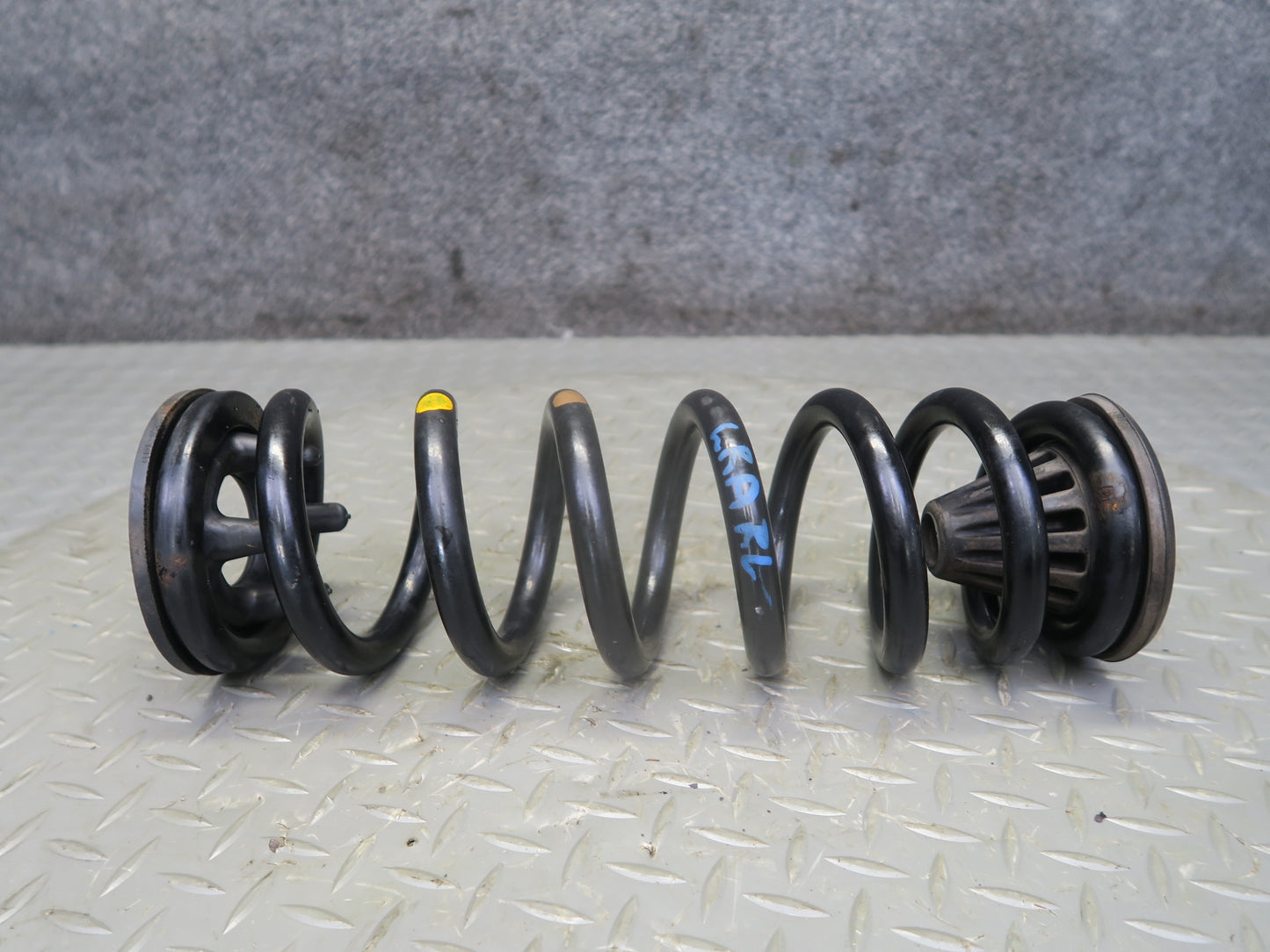 15-25 Lexus GSC16L RC300 AWD Rear Left & Right Suspension Coil Spring Set OEM