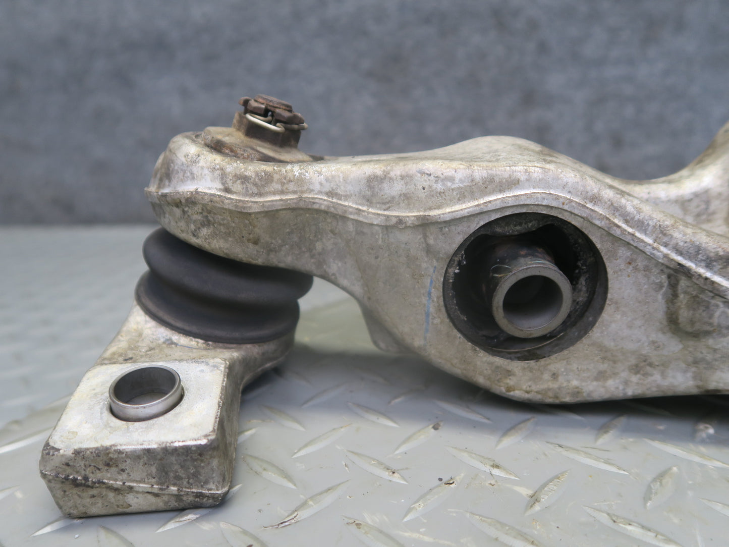 15-25 Lexus GSC16L RC350 RC300 AWD Front Left Lower Control Arm 76K Miles OEM