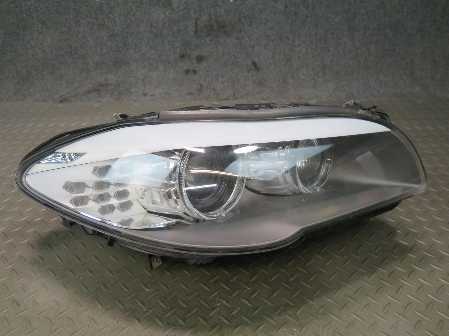 11-13 BMW F10 550iX Front Right Adaptive Xenon HID Headlight Lamp w Ballast OEM