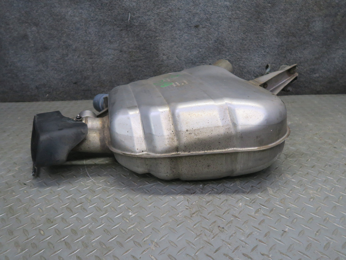 11-16 BMW F10 550i 550iX Rear Left Exhaust Muffler 7578188 OEM