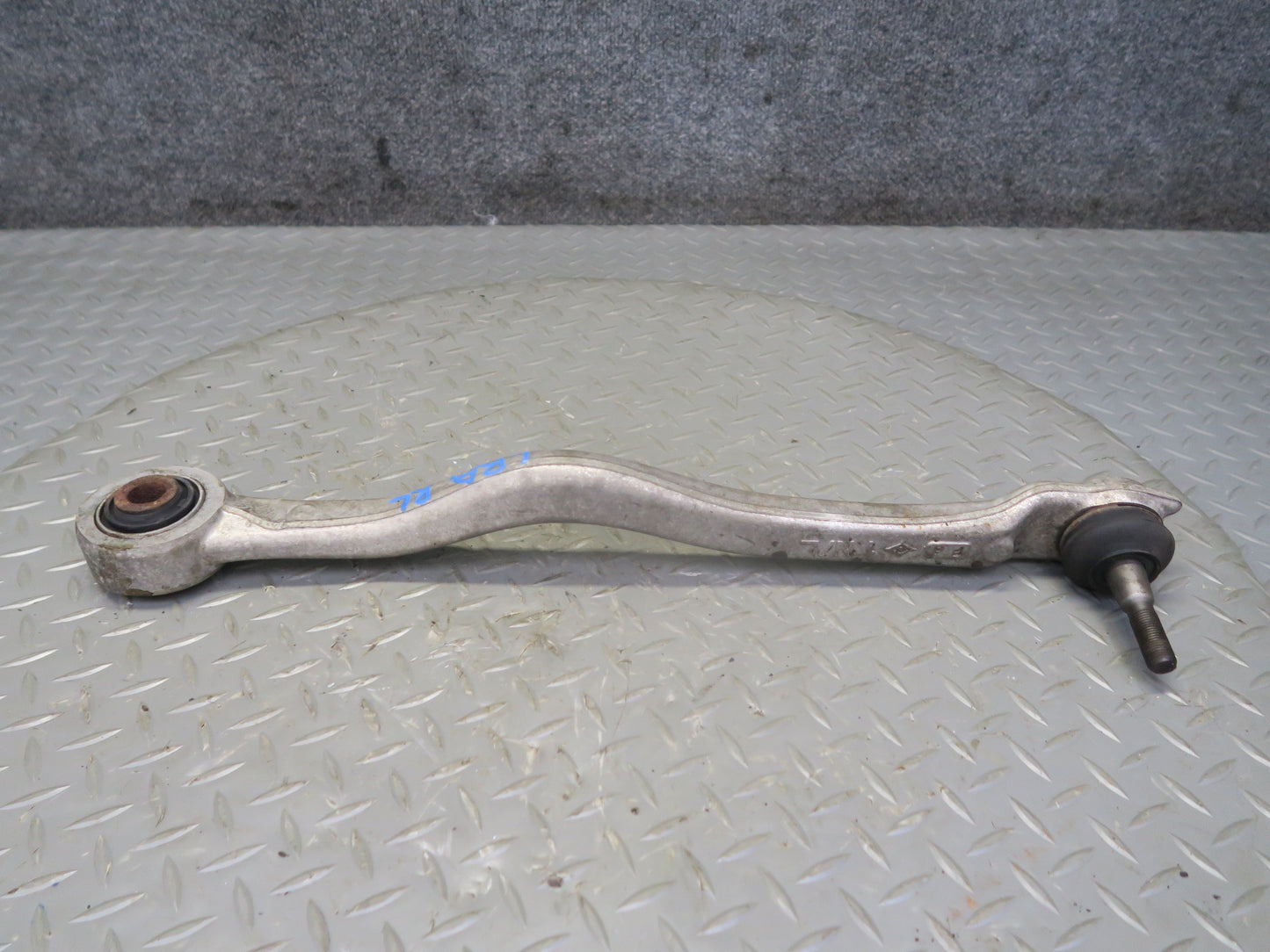 15-25 Lexus GSC16L RC350 RC300 AWD Rear Lower Lateral Control Arm Set of 2 OEM