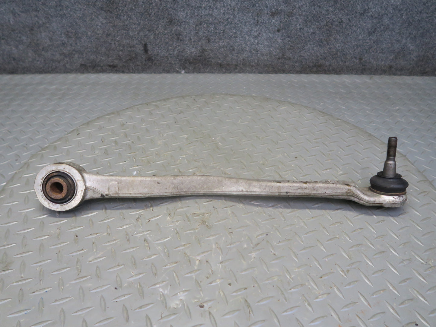 15-25 Lexus GSC16L RC350 RC300 AWD Rear Lower Lateral Control Arm Set of 2 OEM