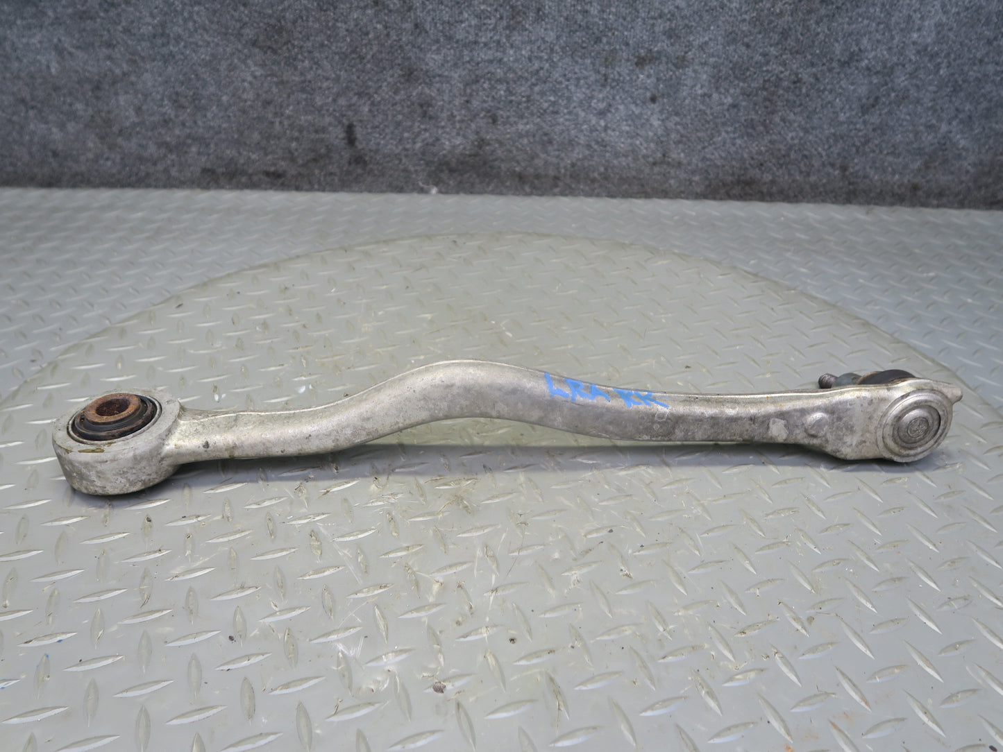 15-25 Lexus GSC16L RC350 RC300 AWD Rear Lower Lateral Control Arm Set of 2 OEM