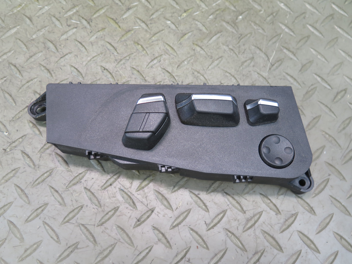 11-13 BMW F10 550iX Front Left Driver Seat Adjustment Control Switch 9275079 OEM