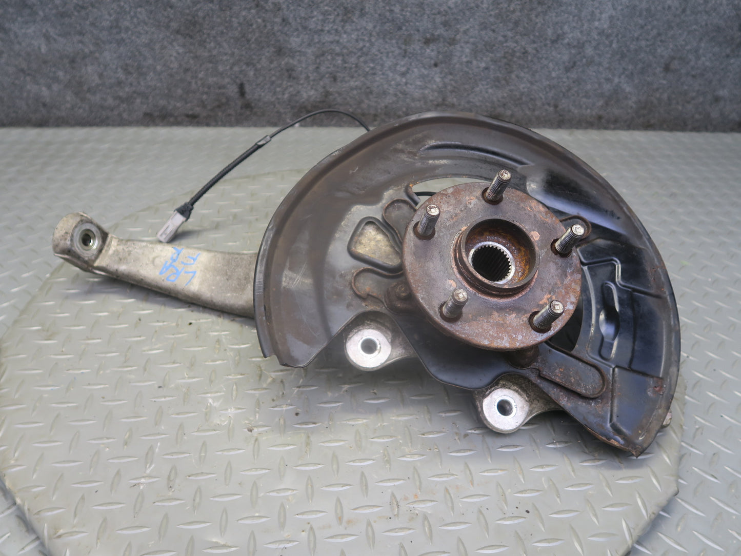 15-23 Lexus GSC16L RC300 3.5L AWD Front Right Spindle Knuckle Wheel Hub 76K OEM