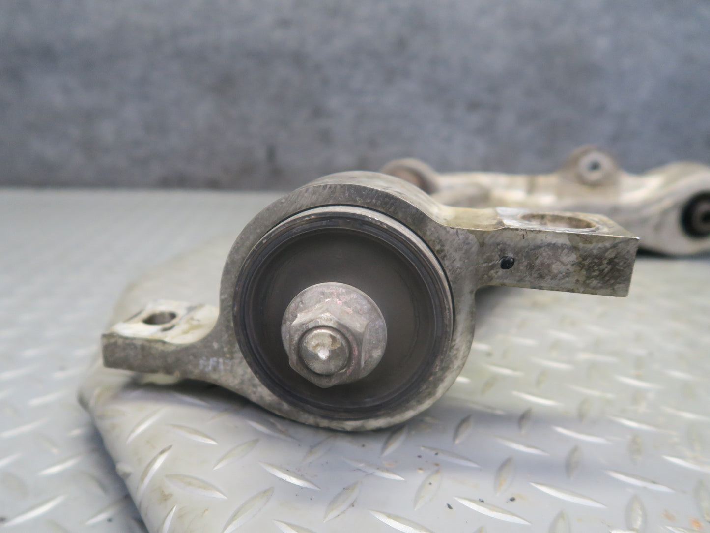 15-25 Lexus GSC16L RC350 RC300 AWD Front Right Lower Control Arm 76K Miles OEM