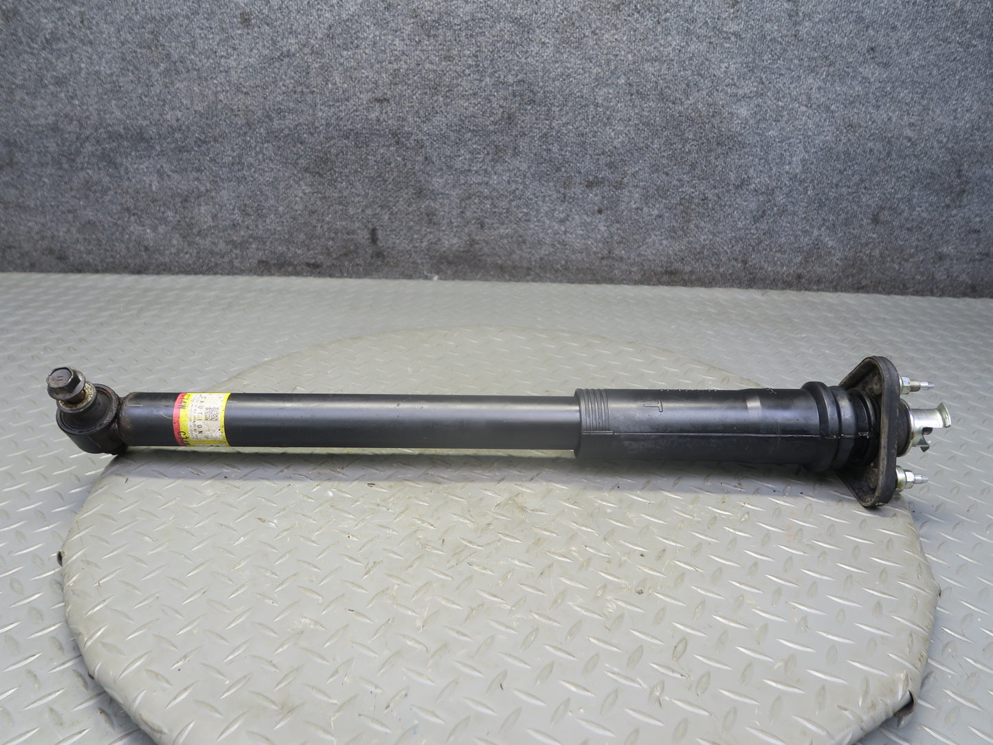 15-18 Lexus GSC16L RC300 AWD F-sport Rear Strut Shock Absorber Set of 2 76K OEM