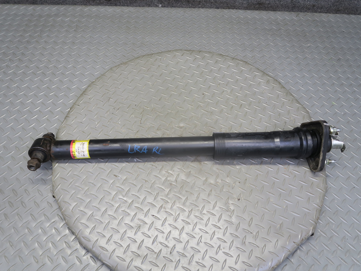 15-18 Lexus GSC16L RC300 AWD F-sport Rear Strut Shock Absorber Set of 2 76K OEM