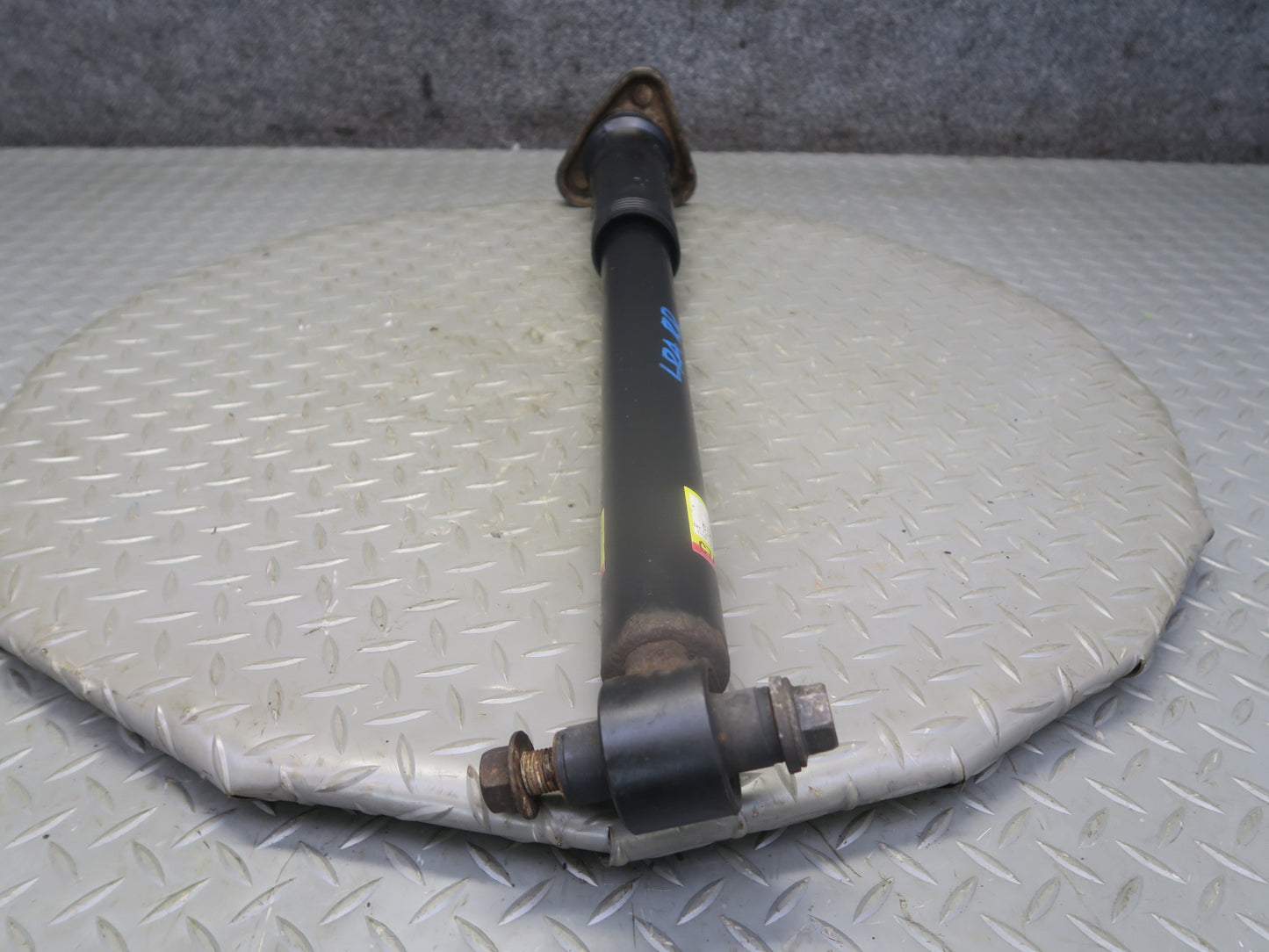 15-18 Lexus GSC16L RC300 AWD F-sport Rear Strut Shock Absorber Set of 2 76K OEM