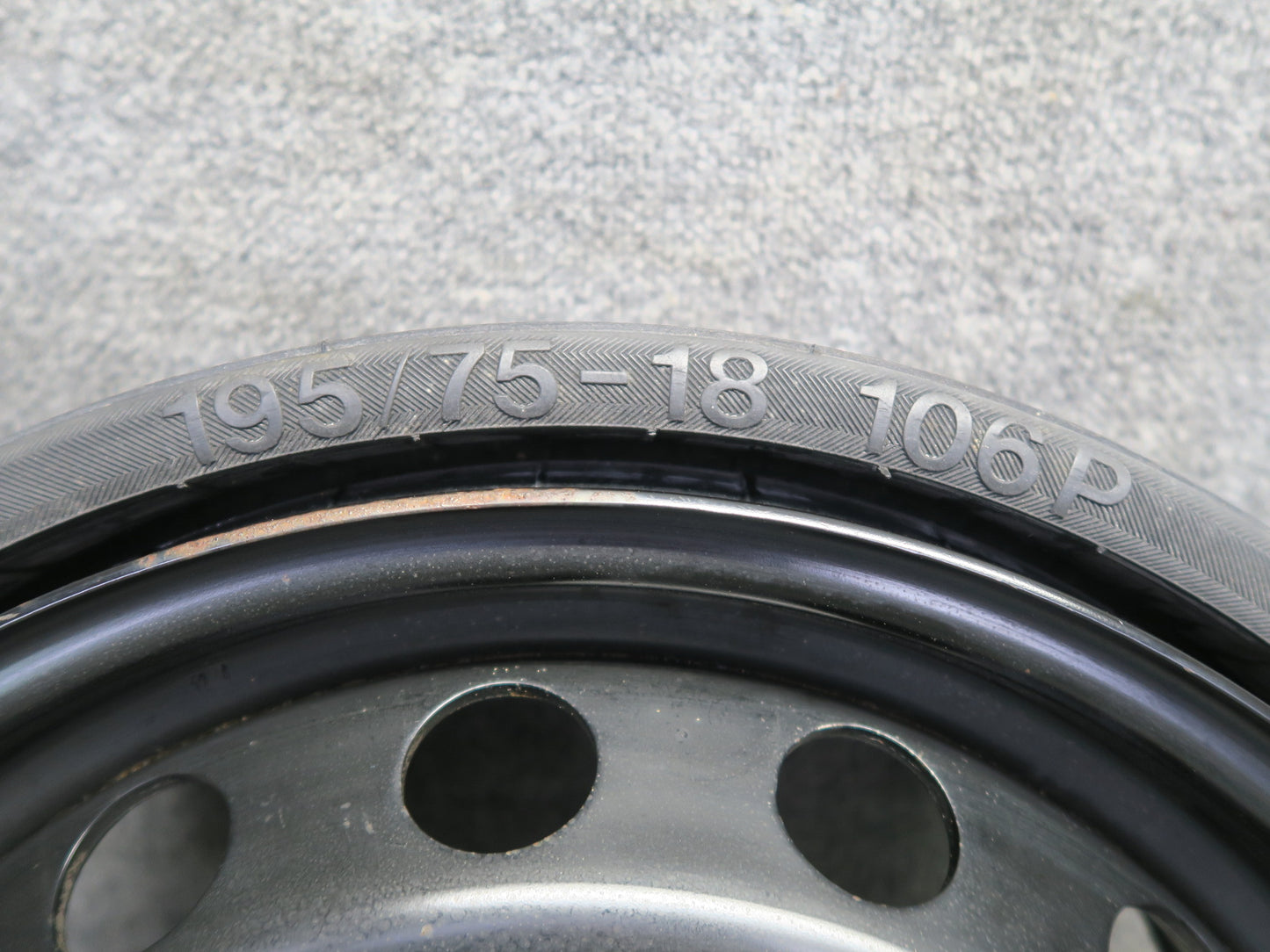 2003-2010 Porsche Cayenne 955 Spare Tire 18" Wheel 18x6.5 ET53 195/75 7L0601027A