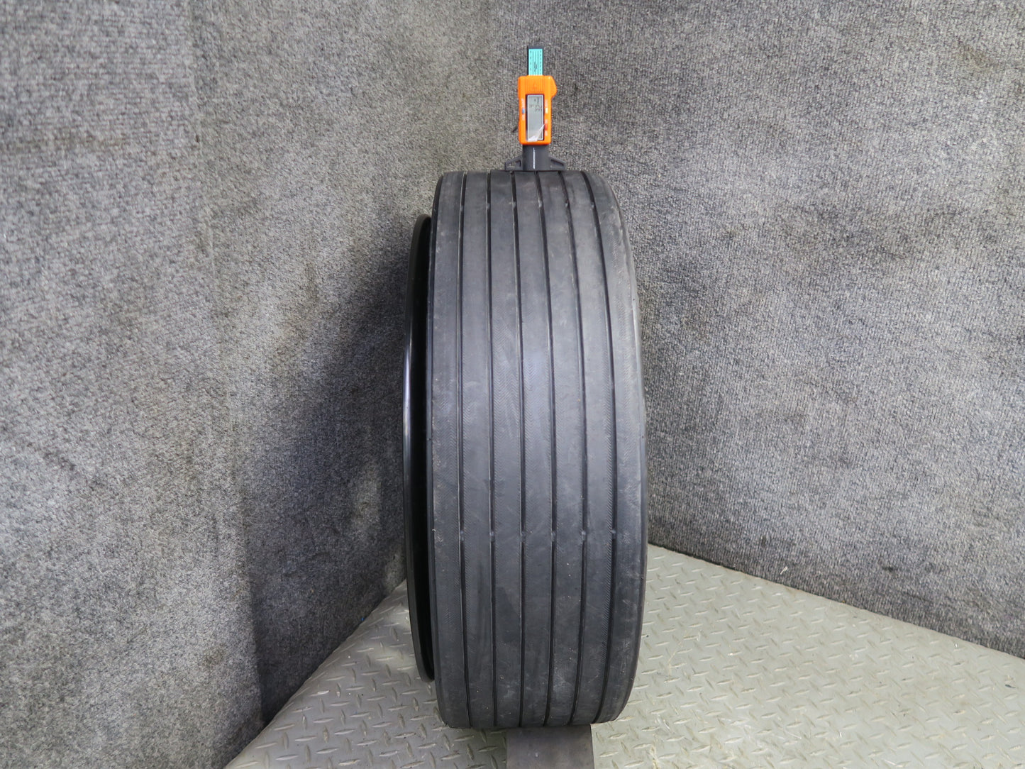 2003-2010 Porsche Cayenne 955 Spare Tire 18" Wheel 18x6.5 ET53 195/75 7L0601027A