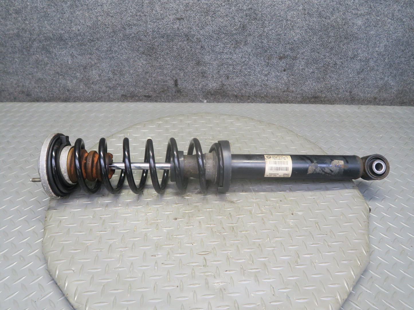 11-13 BMW F10 550iX AWD Set of 2 Rear Left & Right Strut Shock Absorber OEM