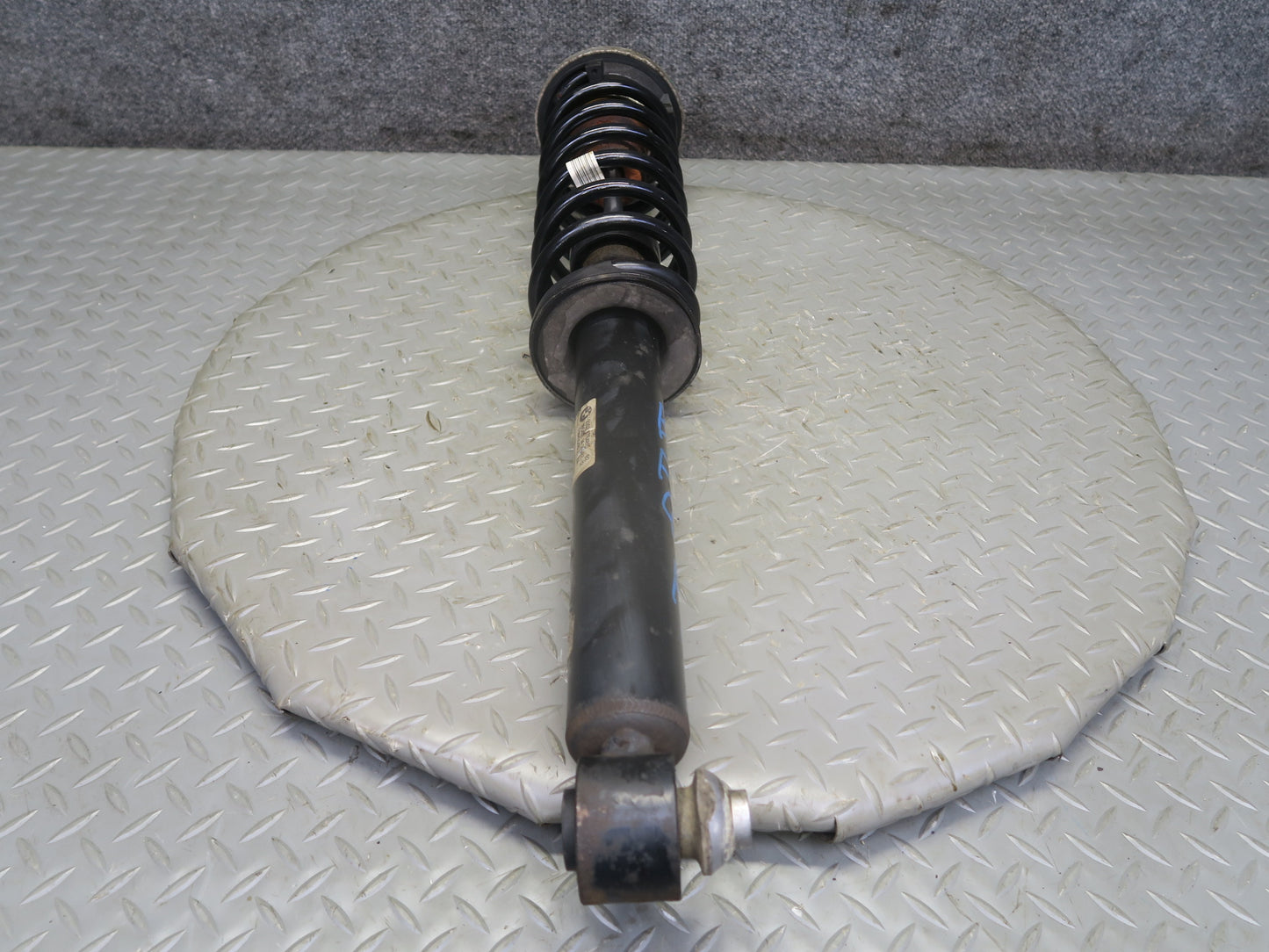 11-13 BMW F10 550iX AWD Set of 2 Rear Left & Right Strut Shock Absorber OEM