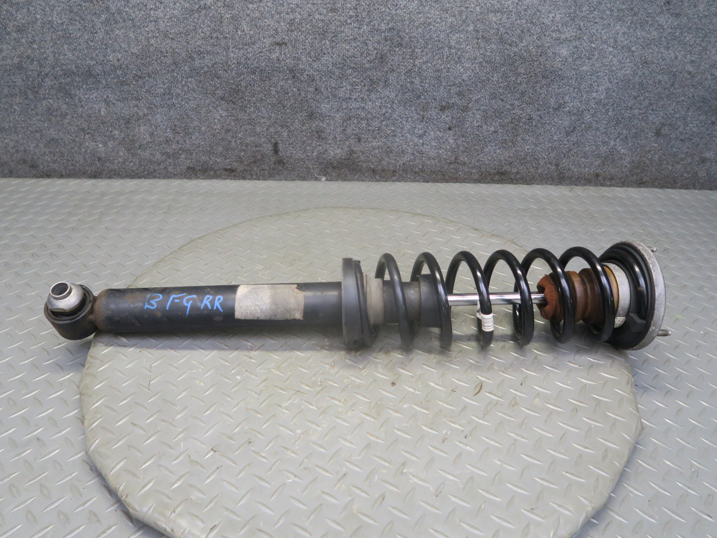 11-13 BMW F10 550iX AWD Set of 2 Rear Left & Right Strut Shock Absorber OEM