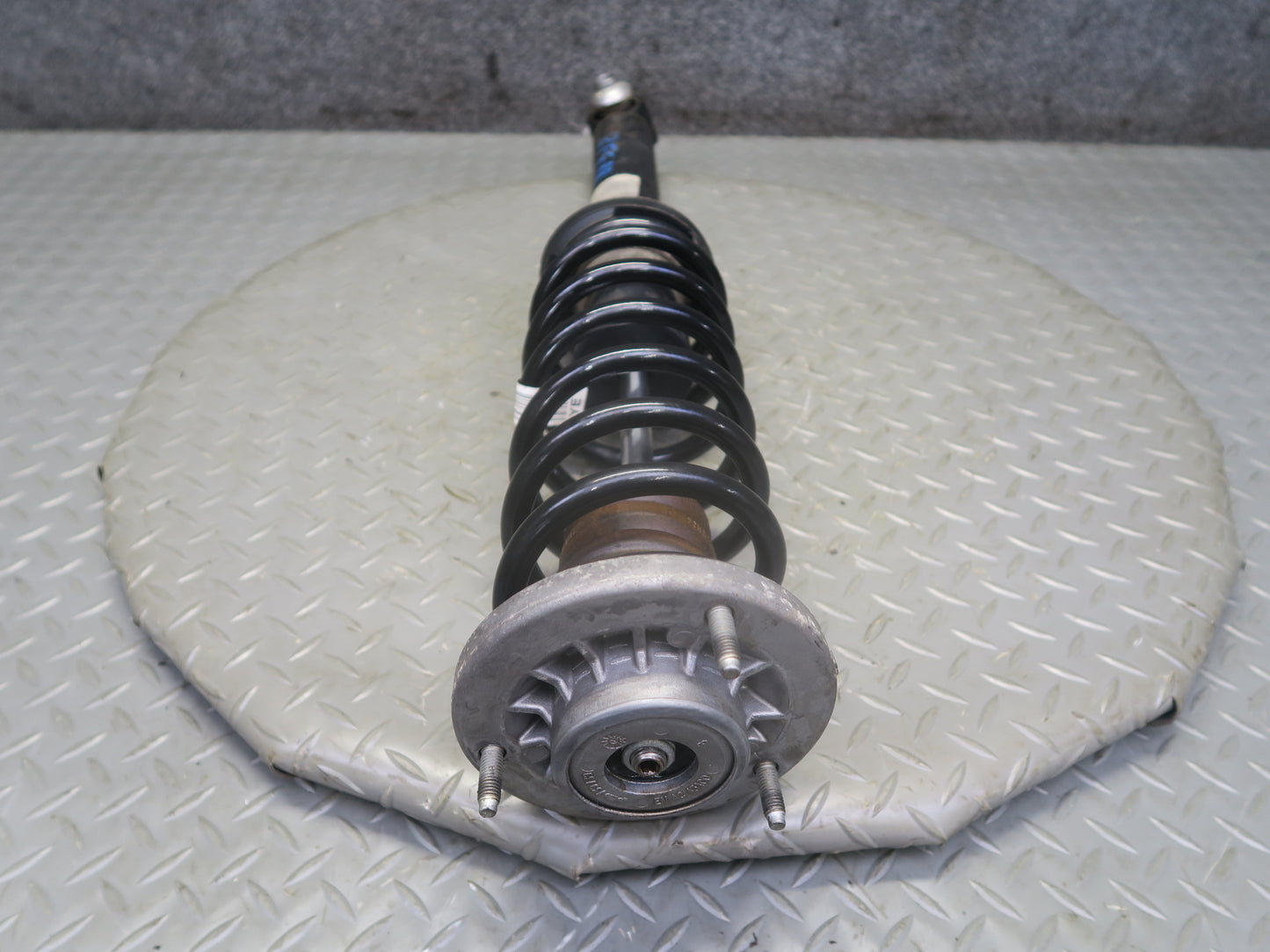 11-13 BMW F10 550iX AWD Set of 2 Rear Left & Right Strut Shock Absorber OEM