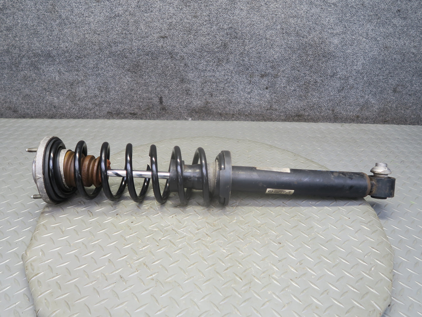 11-13 BMW F10 550iX AWD Set of 2 Rear Left & Right Strut Shock Absorber OEM