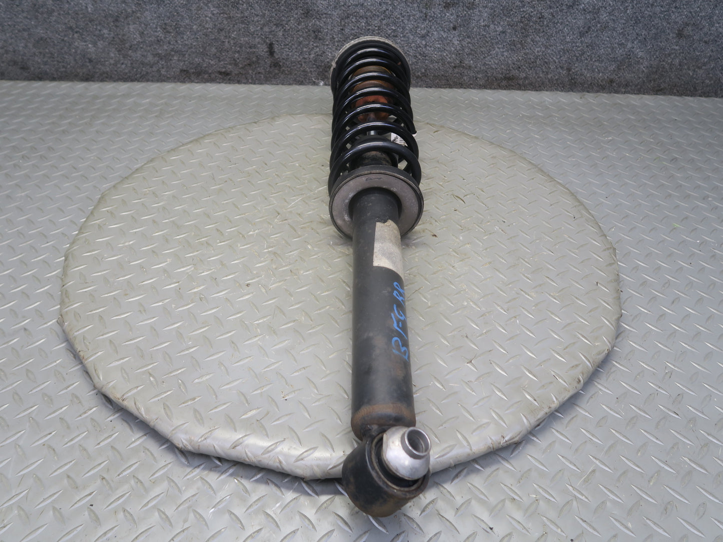 11-13 BMW F10 550iX AWD Set of 2 Rear Left & Right Strut Shock Absorber OEM