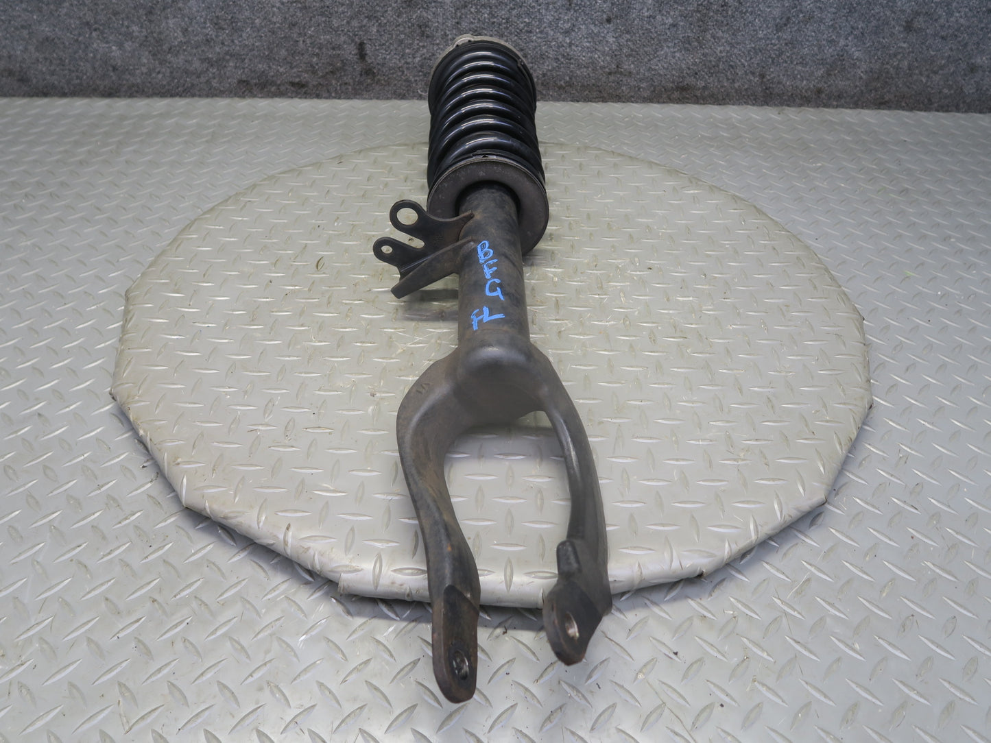 11-16 BMW F10 550iX AWD Set of 2 Front Left & Right Strut Shock Absorber OEM