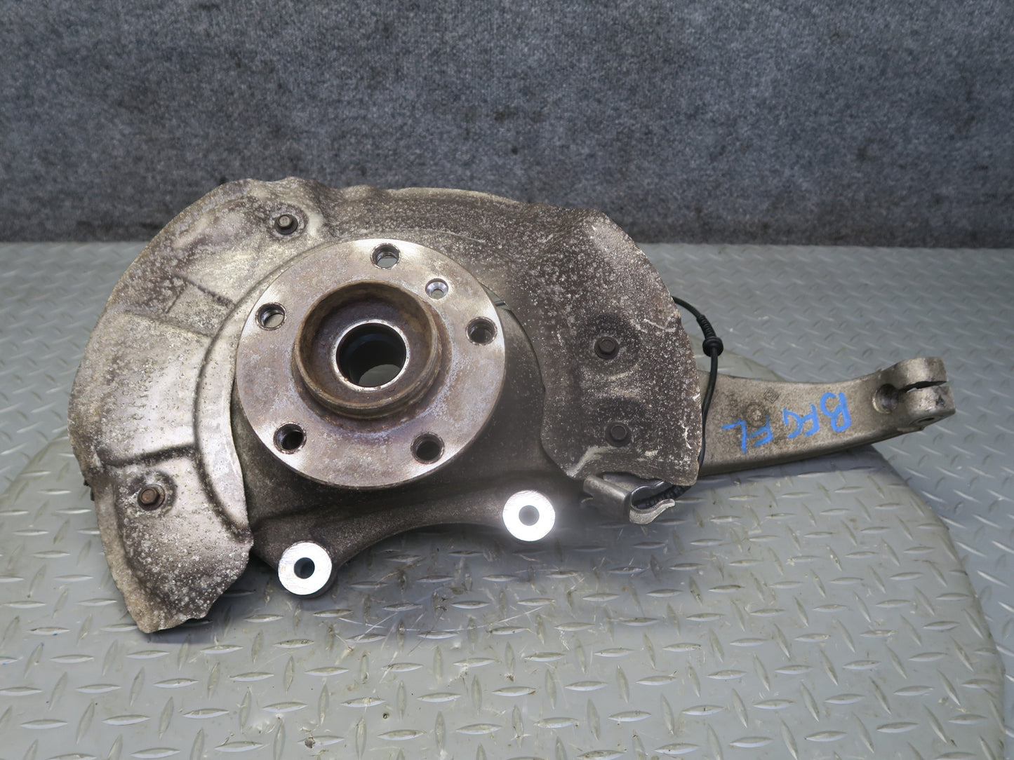 11-16 BMW F10 F12 F13 550iX AWD Front Left Spindle Knuckle Wheel Hub Bearing OEM
