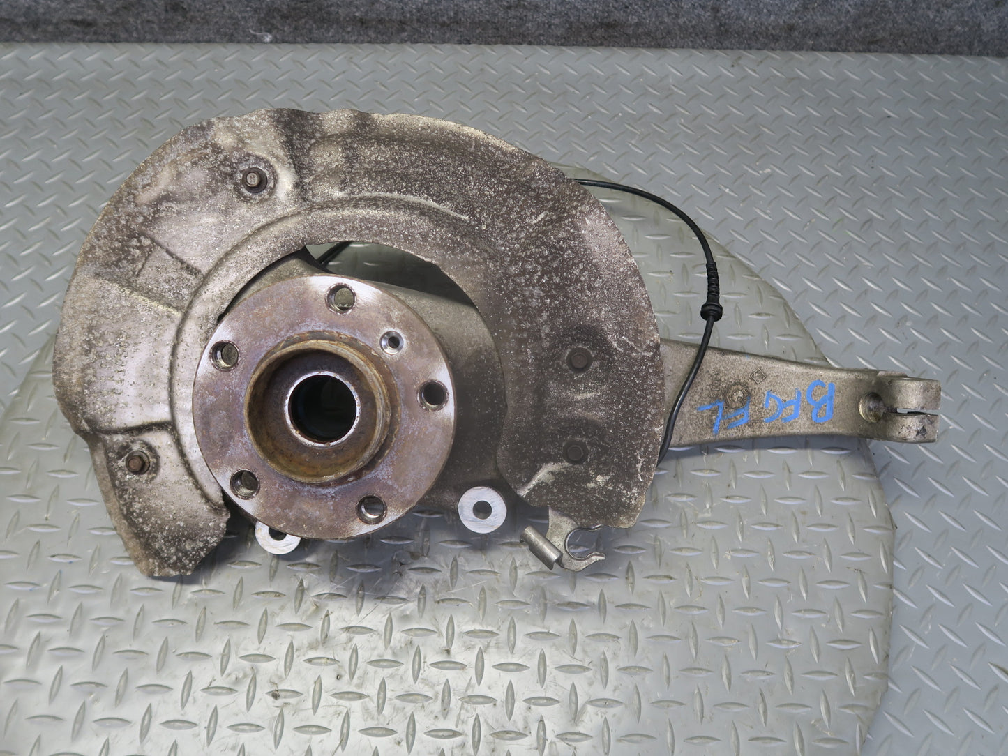 11-16 BMW F10 F12 F13 550iX AWD Front Left Spindle Knuckle Wheel Hub Bearing OEM