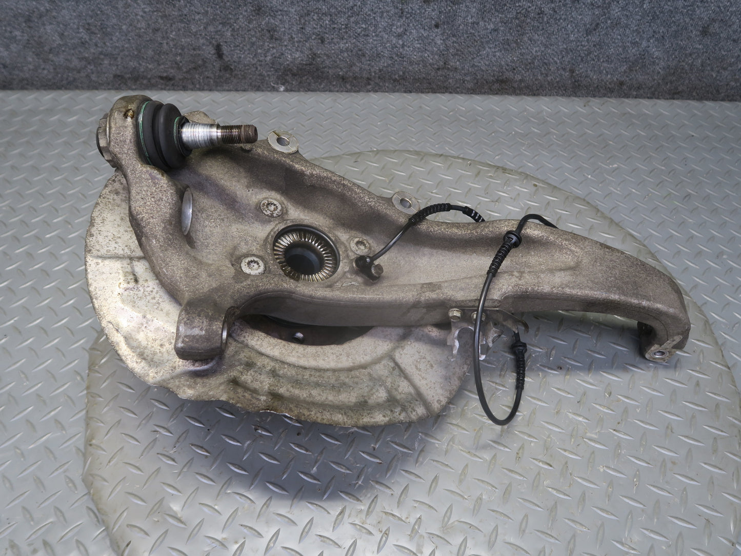 11-16 BMW F10 F12 F13 550iX AWD Front Left Spindle Knuckle Wheel Hub Bearing OEM