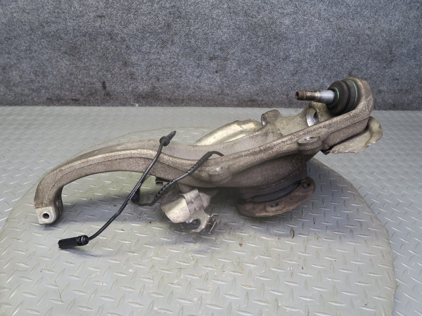 11-16 BMW F10 F12 F13 550iX AWD Front Left Spindle Knuckle Wheel Hub Bearing OEM