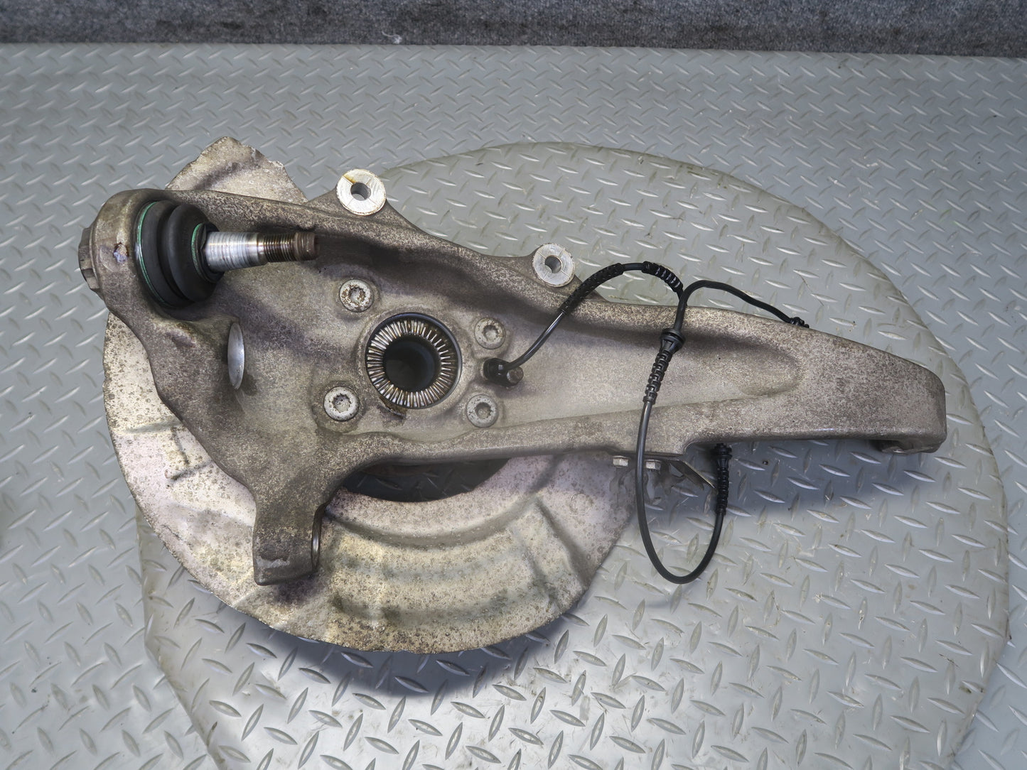 11-16 BMW F10 F12 F13 550iX AWD Front Left Spindle Knuckle Wheel Hub Bearing OEM
