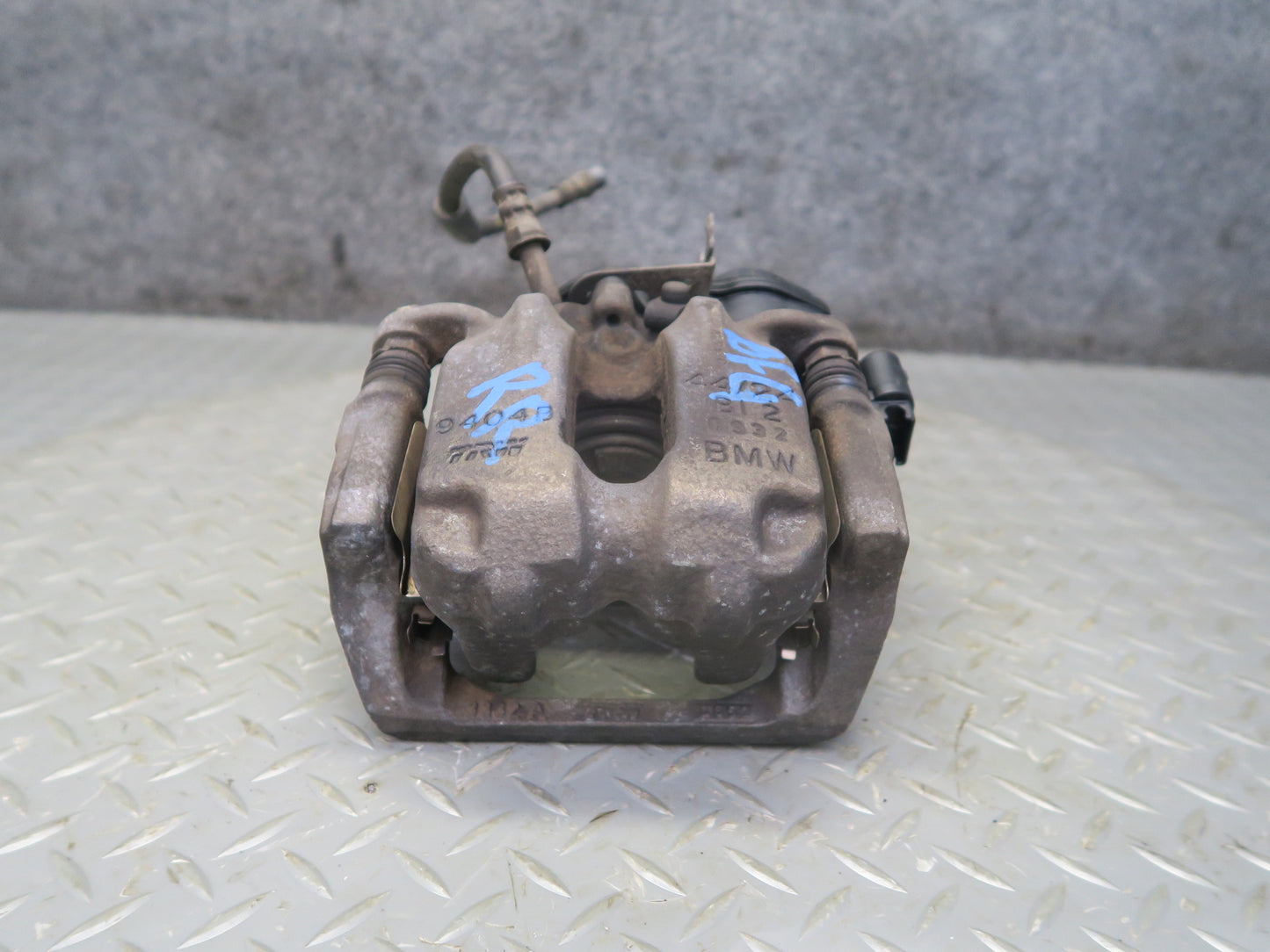 11-16 BMW F10 550iX AWD Set of 2 Rear Left & Right Brake Caliper OEM