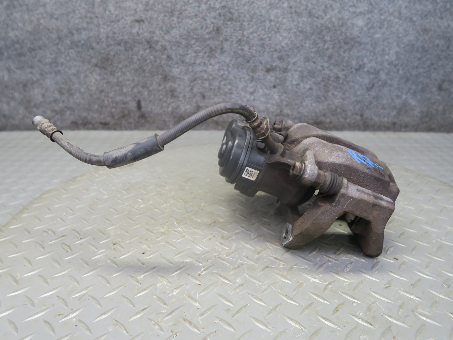 11-16 BMW F10 550iX AWD Set of 2 Rear Left & Right Brake Caliper OEM