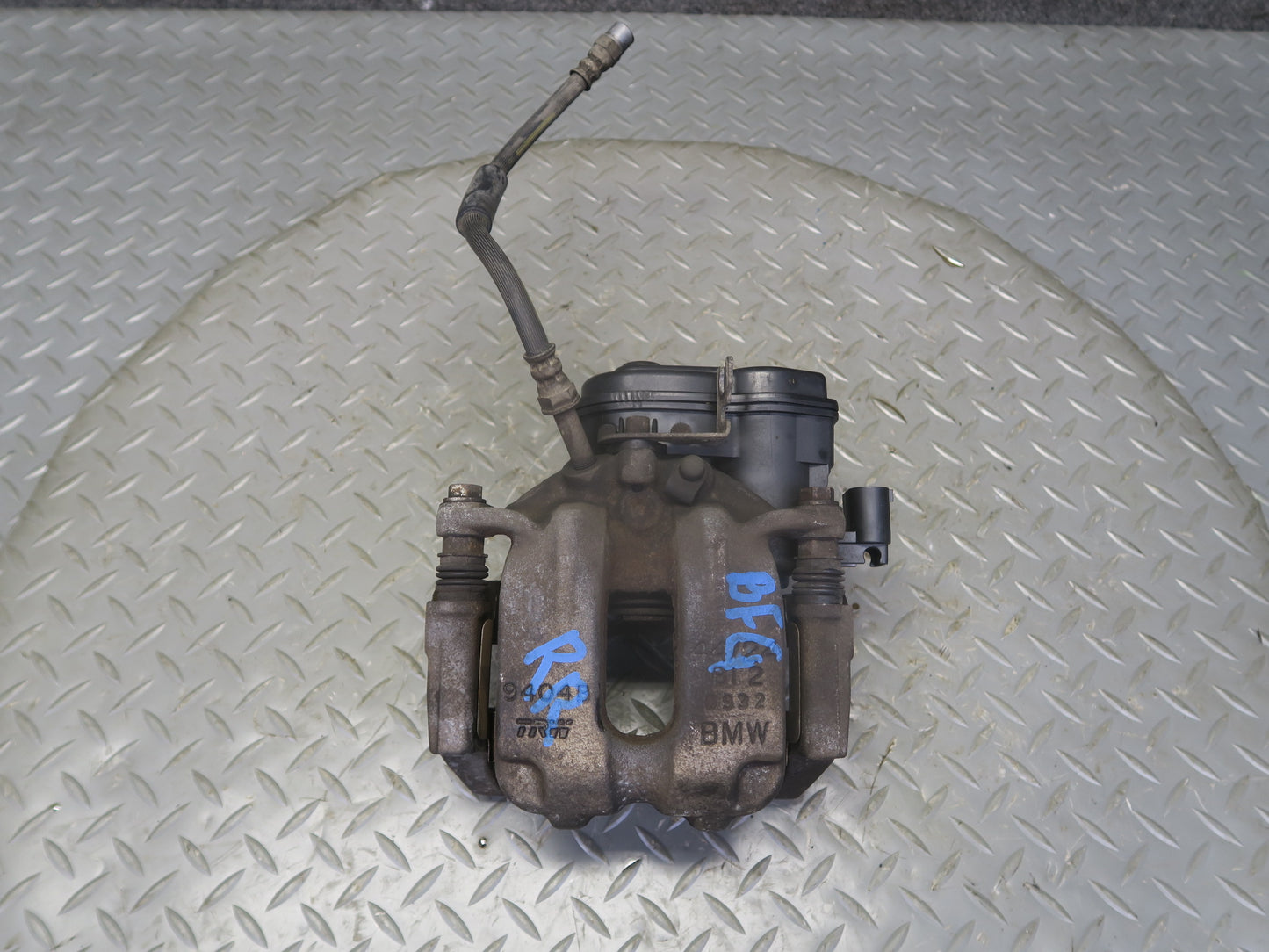 11-16 BMW F10 550iX AWD Set of 2 Rear Left & Right Brake Caliper OEM