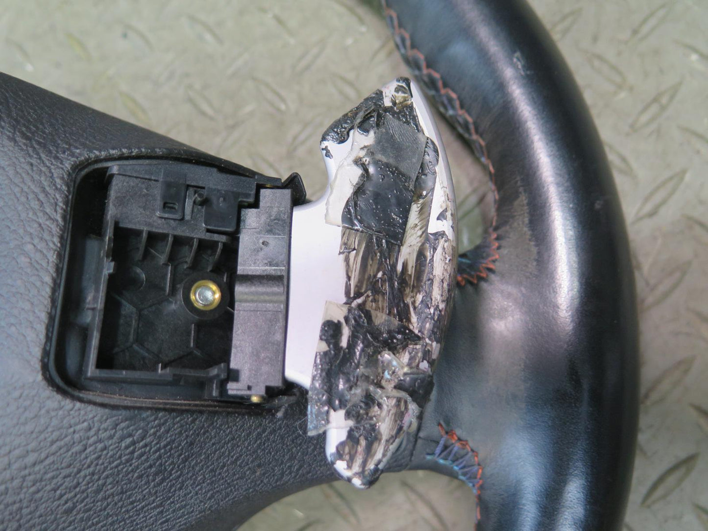 2010-2014 BMW E71 X6M Sport Heated Leather Steering w Controls & Paddles Damaged