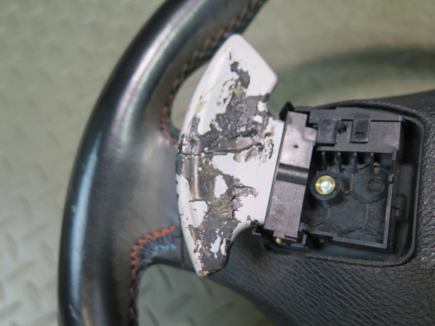 2010-2014 BMW E71 X6M Sport Heated Leather Steering w Controls & Paddles Damaged