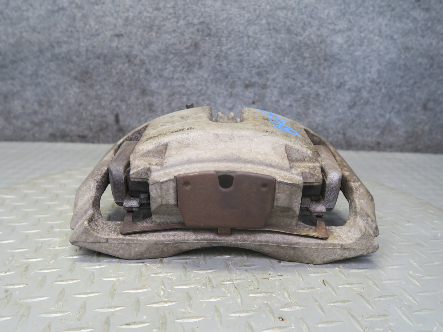 11-16 BMW F10 550iX AWD Set of 2 Front Left & Right Brake Caliper OEM