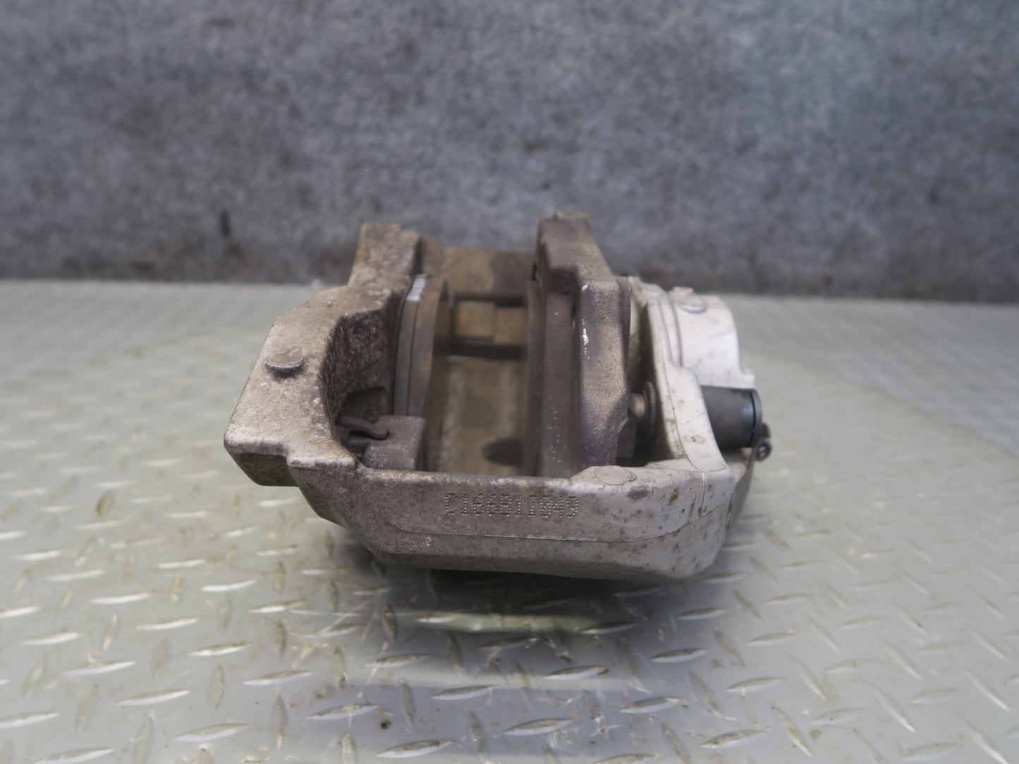 11-16 BMW F10 550iX AWD Set of 2 Front Left & Right Brake Caliper OEM